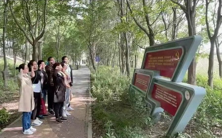 德彩网集团创新载体多层次全方位推进党史学习教育