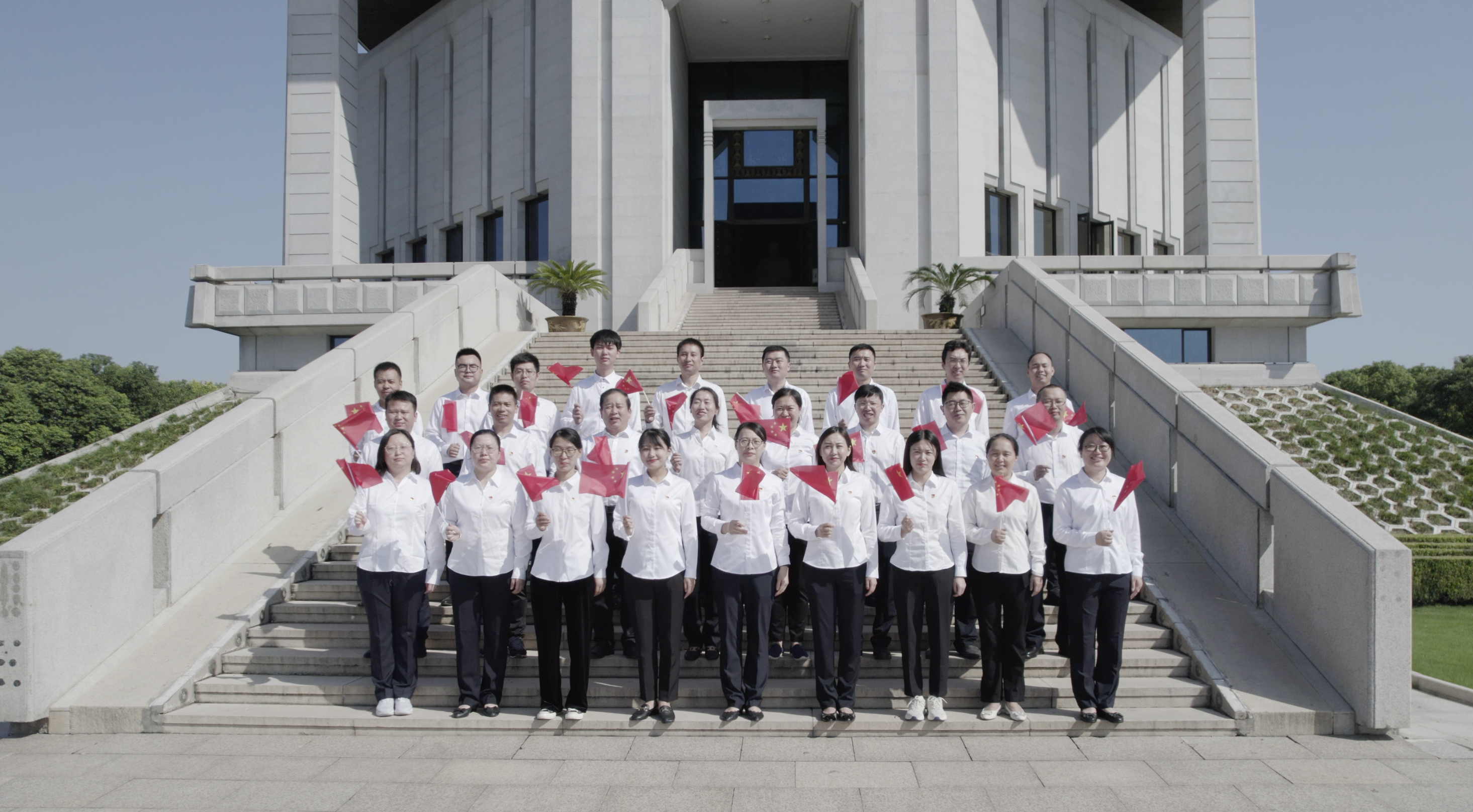 践行 “两在两同” 彰显国企担当——德彩网集团党委国庆期间开展“双带双保一深化”专项行动 践行 “两在两同” 彰显国企担当——德彩网集团党委国庆期间开展“双带双保一深化”专项行动